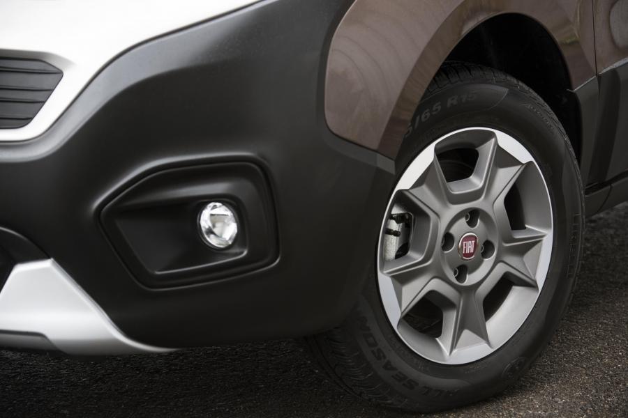 Детали экстерьера Fiat Fiorino Adventure (225) 2016 года  (UK) (фото 19 из 25)